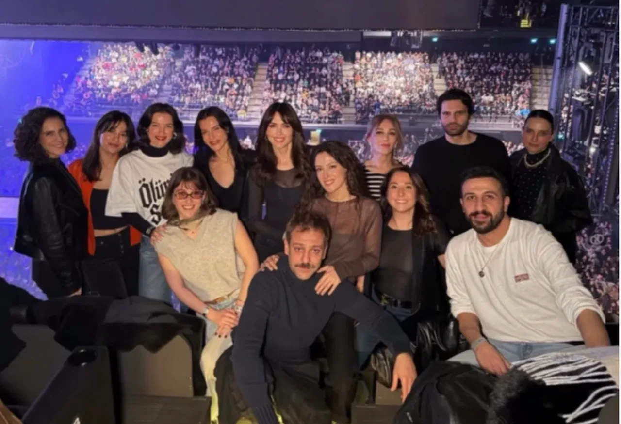 Pınar Deniz, Tarkan konserinde kriz yaşadı! İmdadına Hakan Tevetoğlu yetişti 