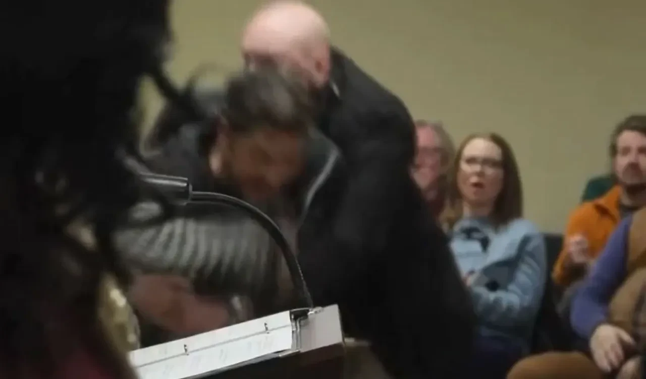 Trump ile anlaşamayan ABD'li siyasetçi İlhan Omar'a şırıngalı saldırı! 