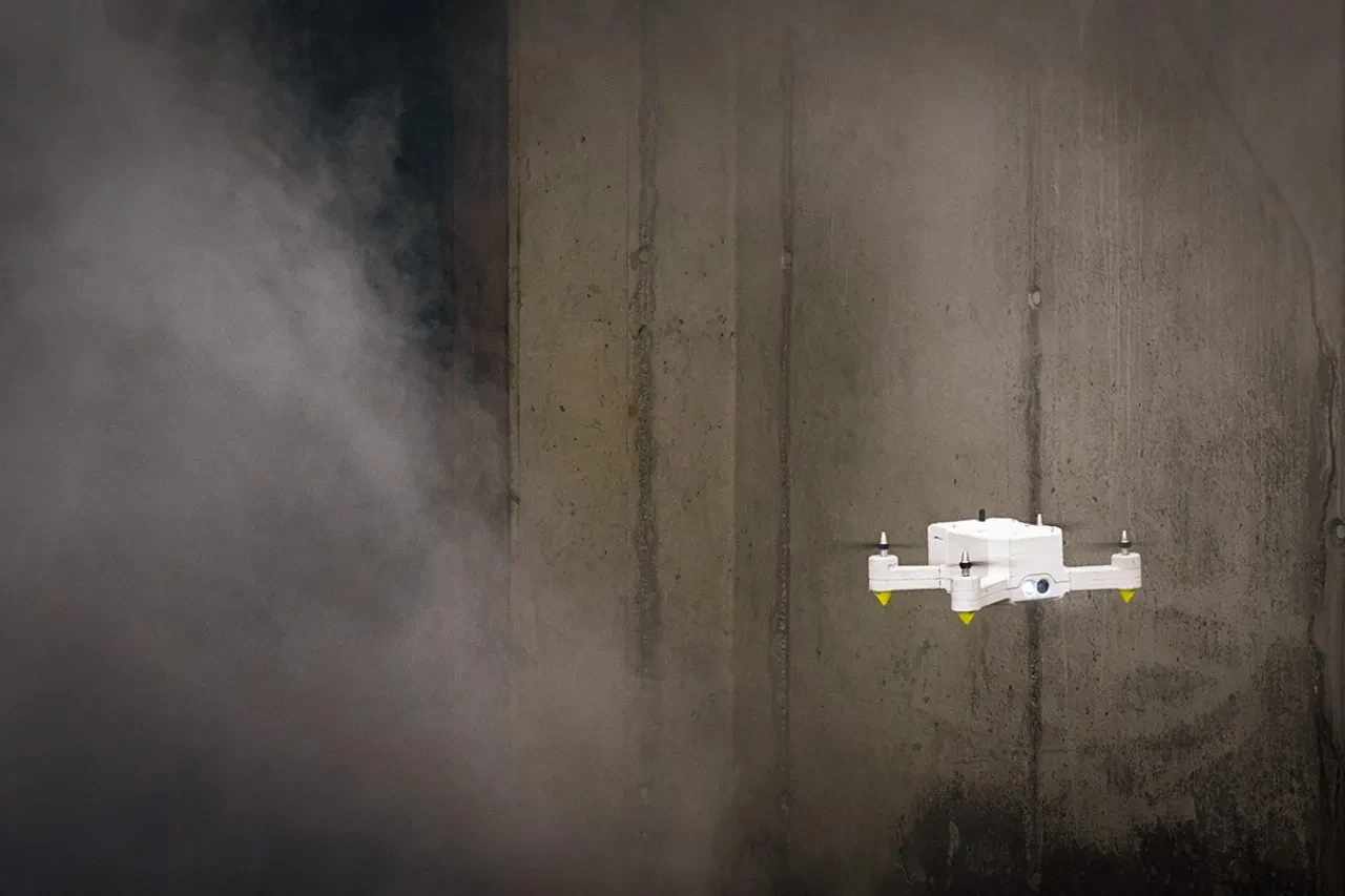 Yangınlarda hayat kurtaracak FireDrone, 10 dakika boyunca yanmadan görev yapabiliyor