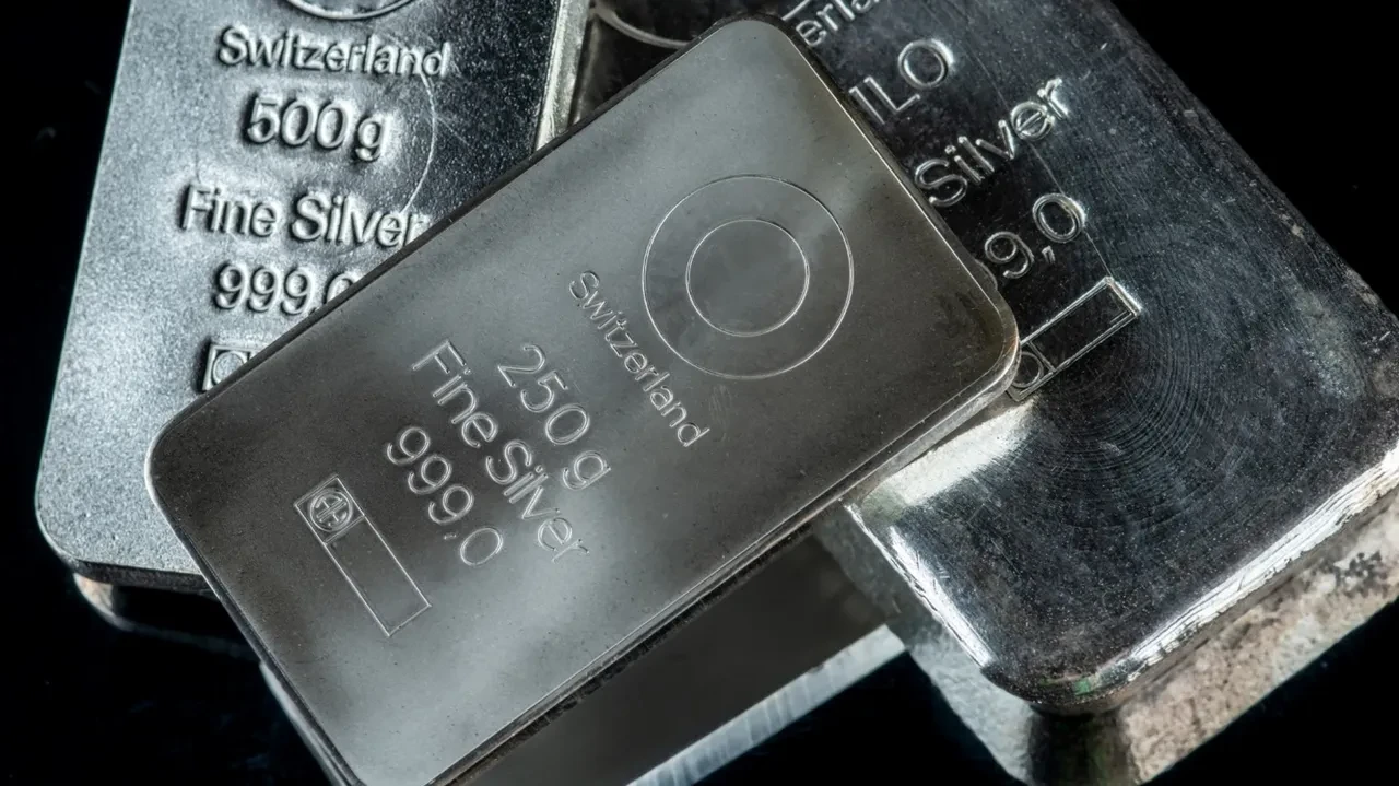 Yatırımcılar dikkat: Gümüşte 'balon' sinyali güçleniyor