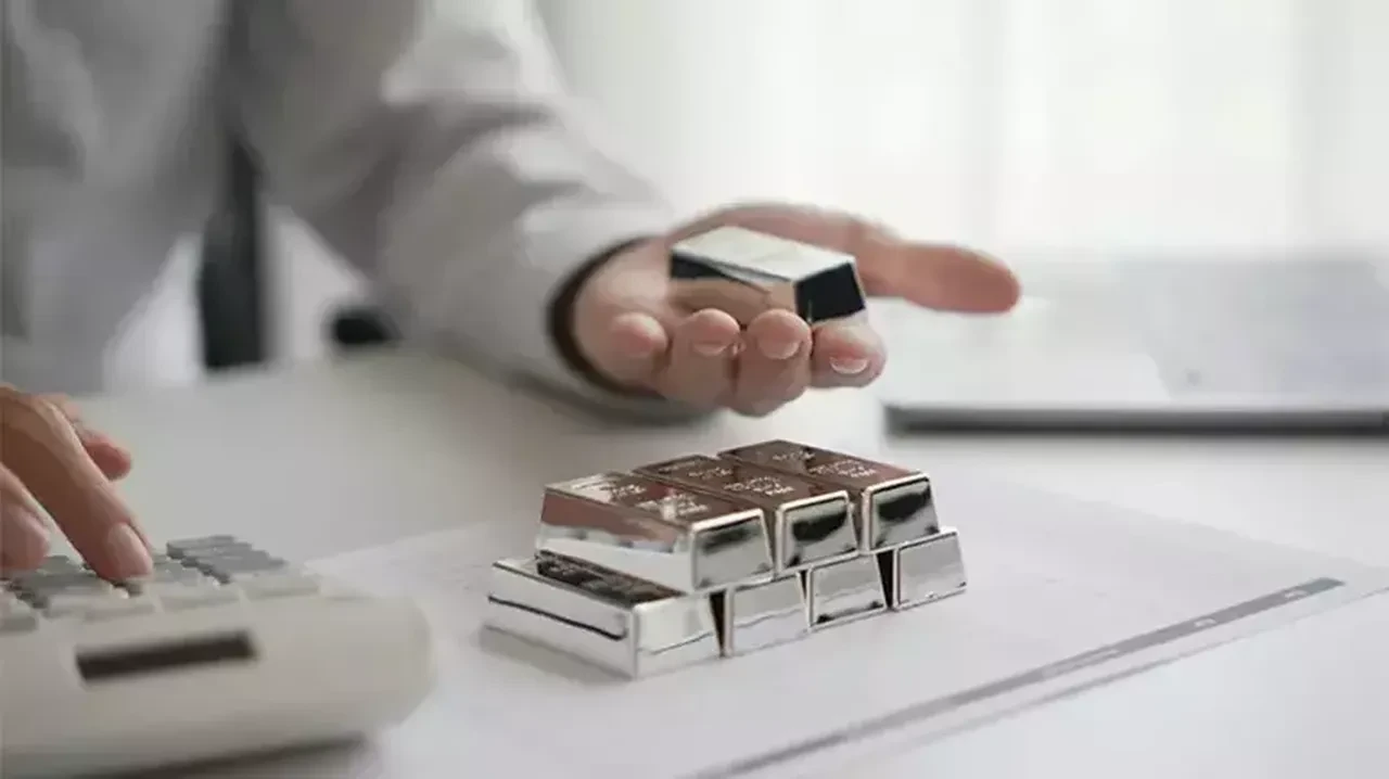 Yatırımcılar dikkat: Gümüşte 'balon' sinyali güçleniyor