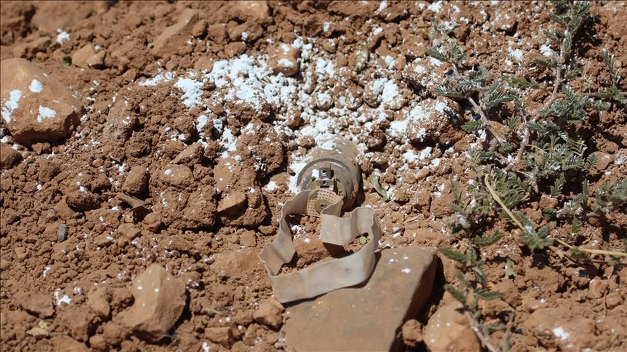 YPG'den Suriye'de mayınlı tuzak! Çok sayıda ölü var