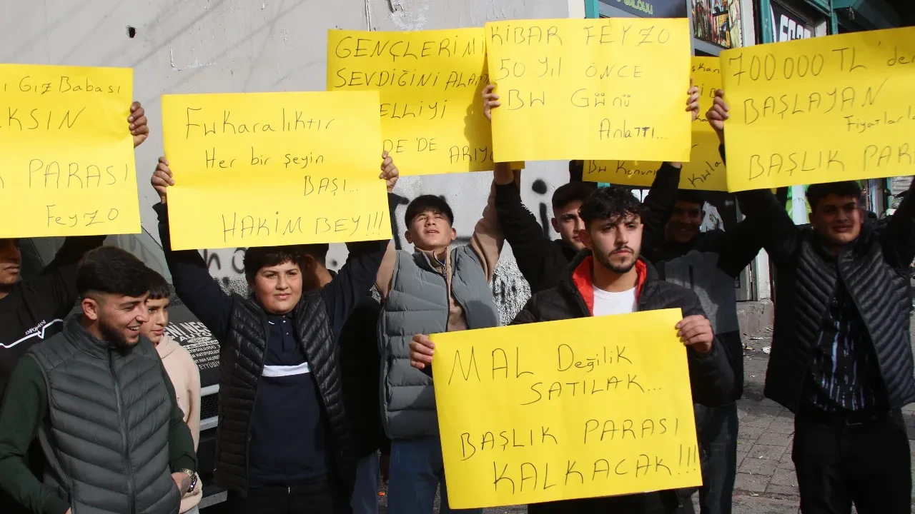 Adana'da gençlerden 'Başlık Parası' eylemi! Kibar Feyzo filmi gerçek oldu