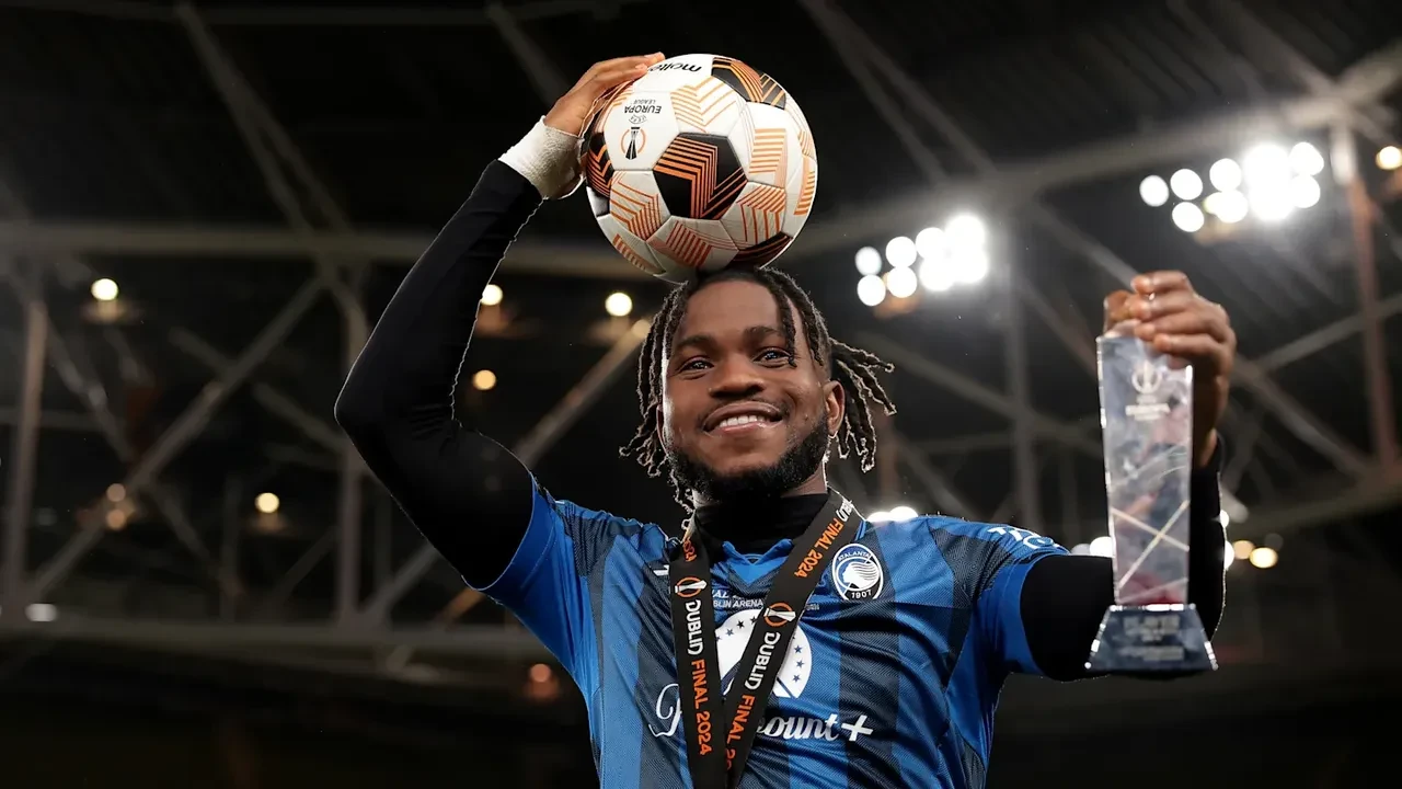 Ademola Lookman imzayı atıyor: Fenerbahçe'den Galatasaray'a transferde ters köşe!