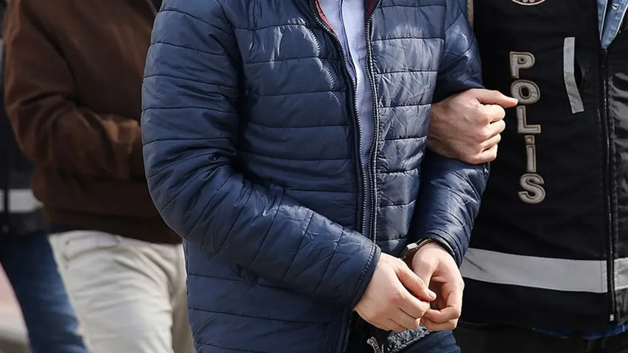 Akran zorbalığı bitmiyor! 15 yaşındaki çocuklar dehşet saçtı: Önce dövdüler sonra bıçakladılar