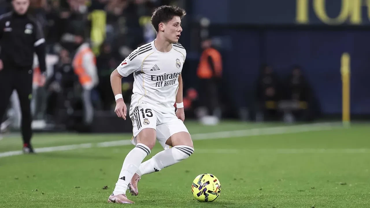 Benfica Real Madrid maç sonucu kaç kaç? 90+8’de kalecinin golü play-off’u getirdi