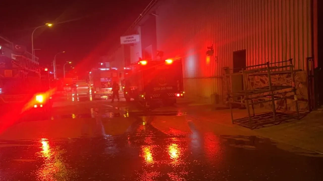 Bursa'da kimyasal kaplama fabrikasında yangın