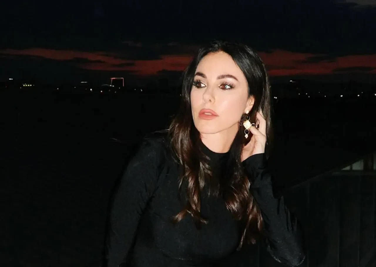 Defne Samyeli sonunda patladı! ''Bu bir ihbar yazısıdır''