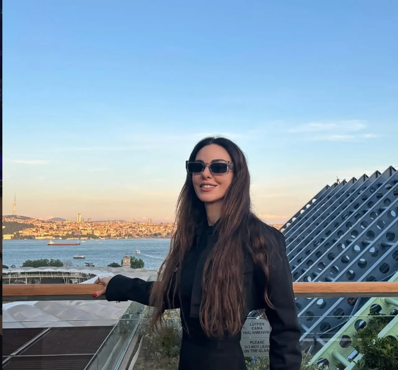 Defne Samyeli sonunda patladı! ''Bu bir ihbar yazısıdır''