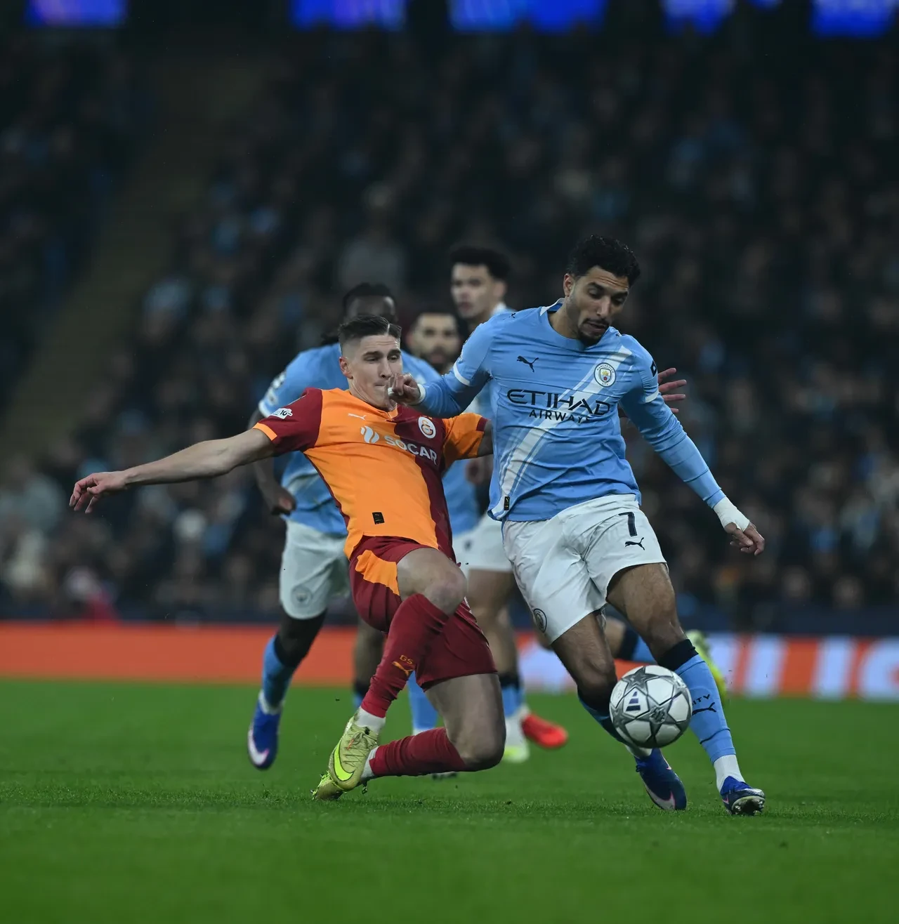Galatasaray Şampiyonlar Ligi'nde Manchester City'ye mağlup oldu: Aslan play-off oynayacak!