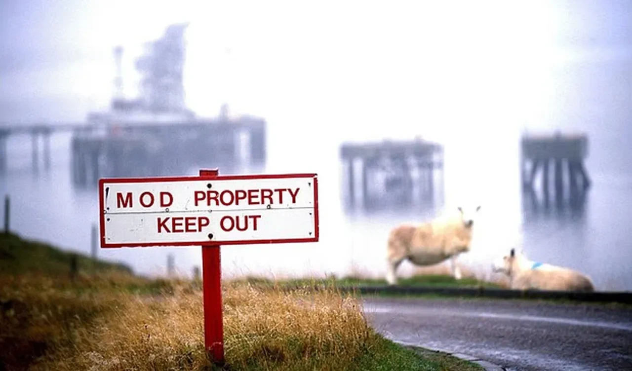 Google Haritalar'da silinen yasaklı bölgeye adım attı! Genç fenomenin karanlık turizmi