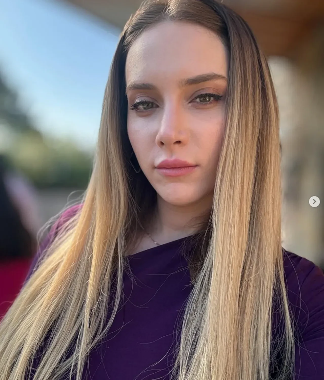 Hayal Köseoğlu açtığı pankart ile dikkatleri üzerine çekti 