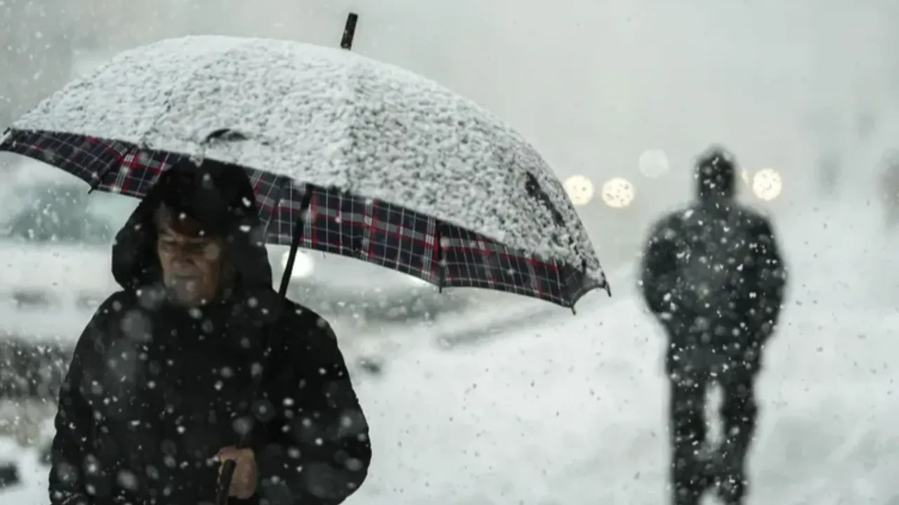 Meteoroloji birçok kent için alarm verdi! Kuvvetli kar yağışı 4 gün boyunca sürecek