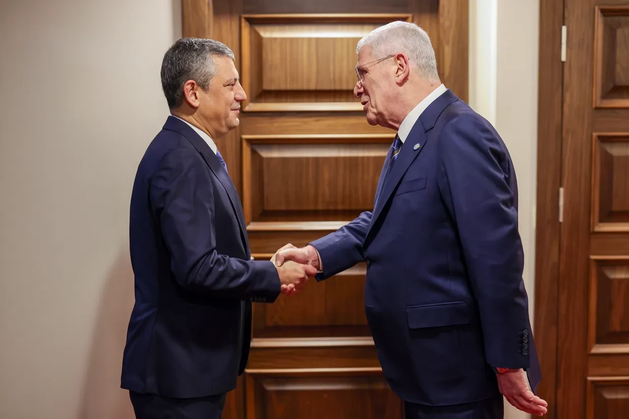 Müsavat Dervişoğlu'ndan Özgür Özel'e DEM Parti uyarısı: "Döşenen mayınlara ortak olmayın"