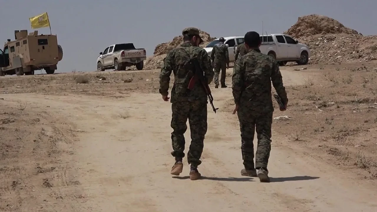 Rusya-Ukrayna Savaşı'ndaki görüntüyle YPG propagandası! Teröristleri masum gösteren kurgu ortaya çıktı