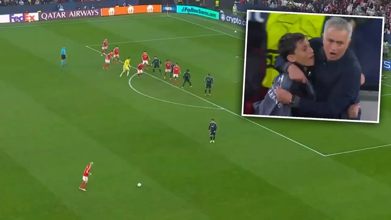 Şampiyonlar Ligi'nde unutulmaz gece! Kaleci son saniye gol attı, Jose Mourinho stadı birbirine kattı