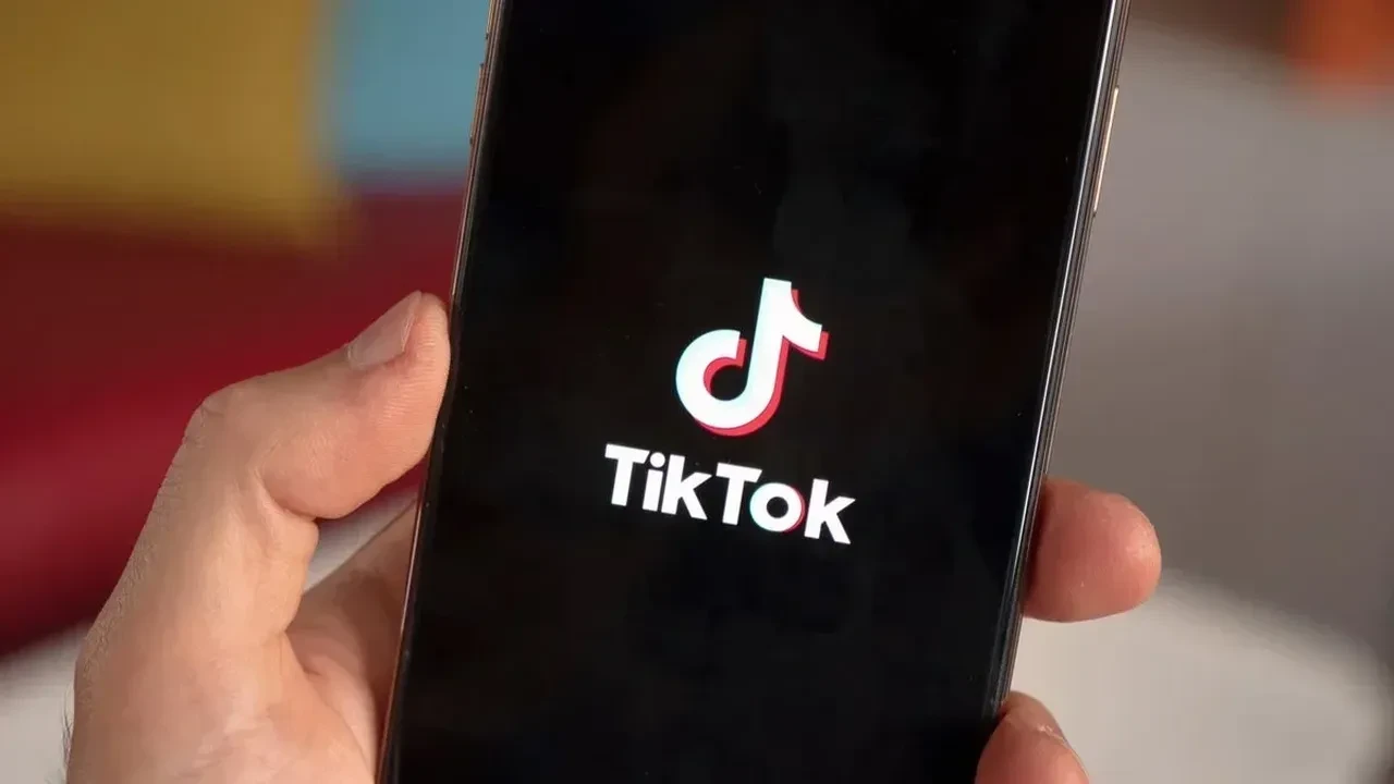 TikTok’ta büyük kriz: Herkes silip UpScrolled yüklüyor