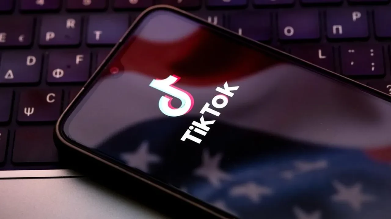 TikTok’ta büyük kriz: Herkes silip UpScrolled yüklüyor