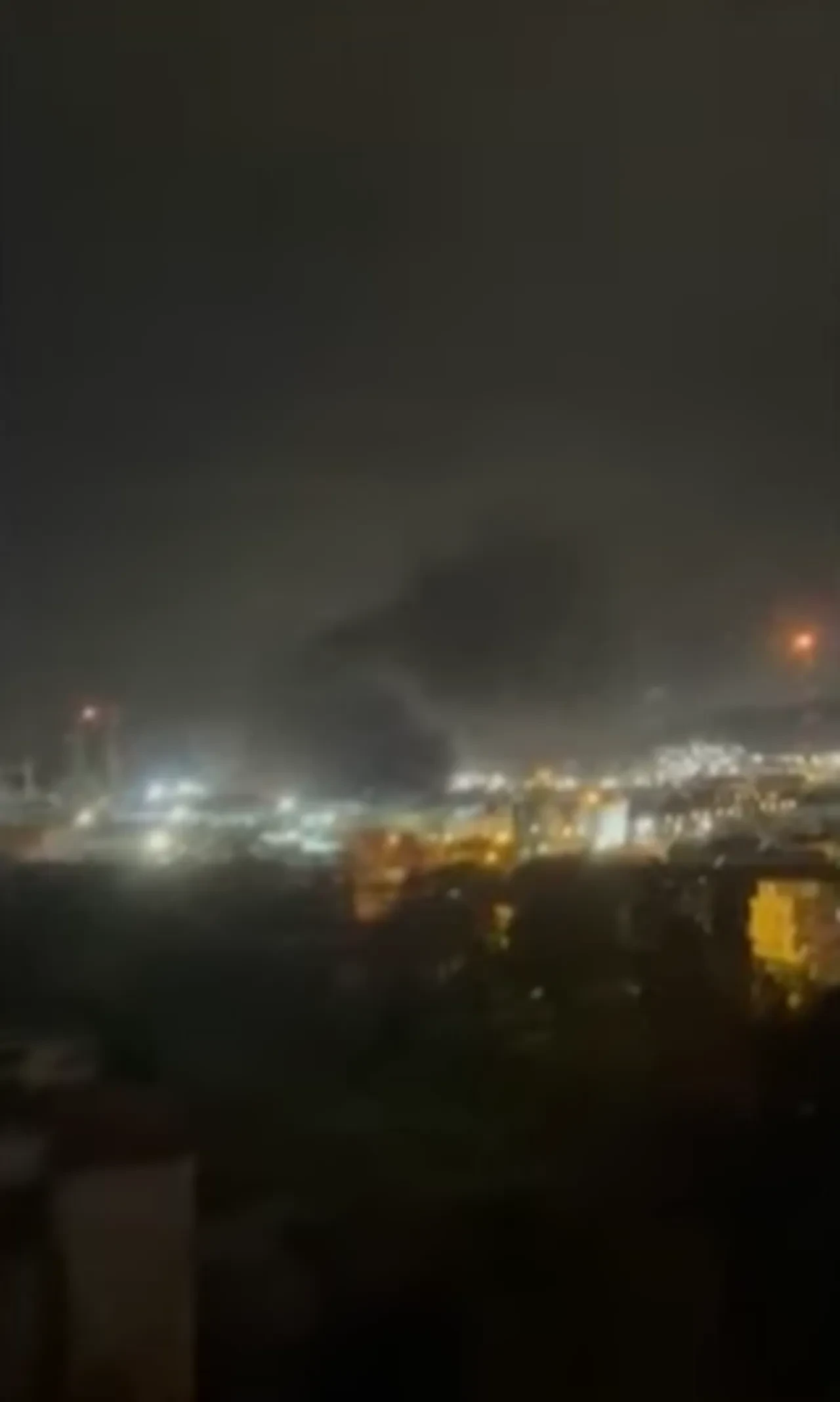 Tüpraş İzmit rafinerisinde patlama! Yangın kontrol altına alındı, can kaybı yok