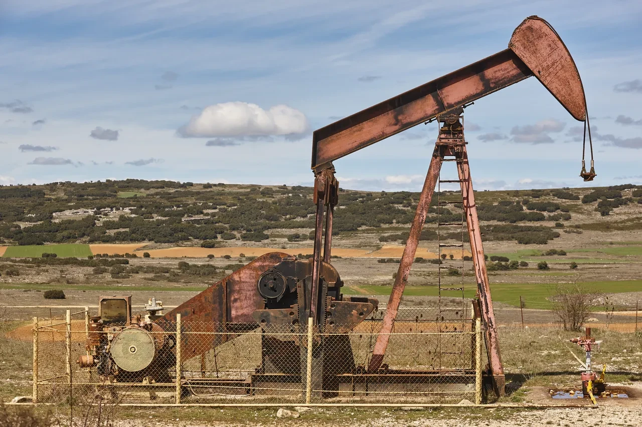 Dünyanın en yüksek petrol rezervine sahip ülkeleri belli oldu! Zirvedeki ülke dünya gündeminde 