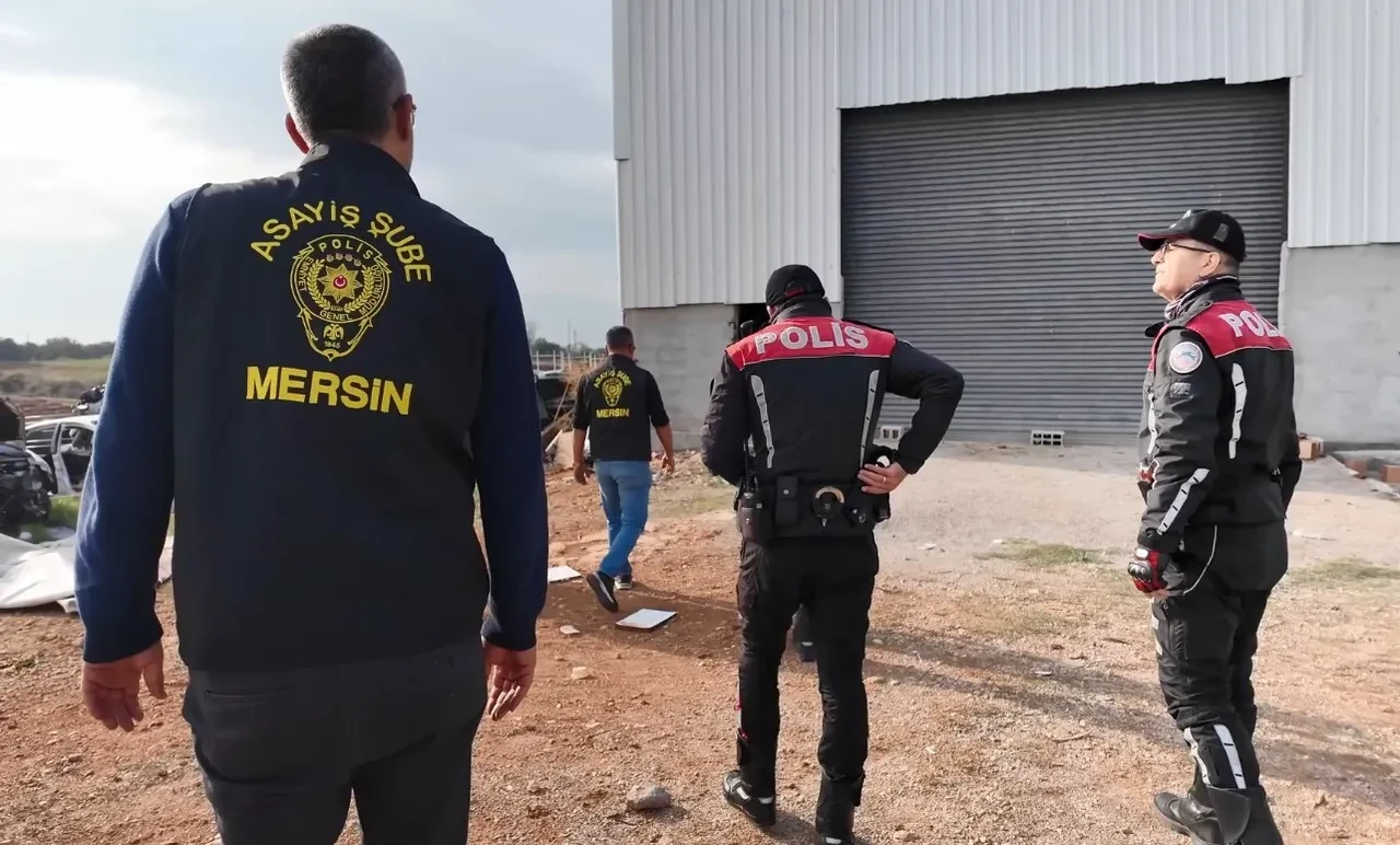 Mersin'de 1 milyar 180 milyonluk çeteye operasyon: Ağır hasarlı araçları tamir edilmiş gibi gösterdiler
