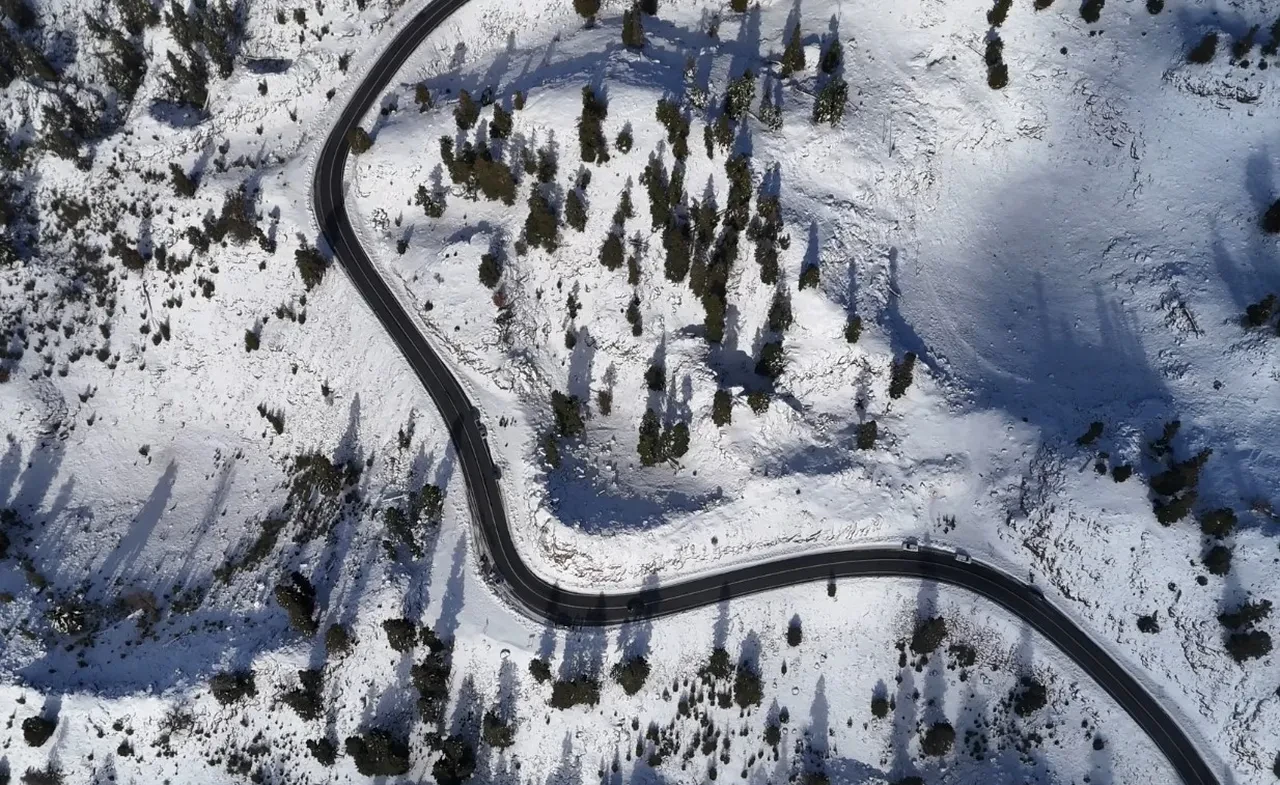 Mersin'de ormanlar karla kaplandı! İşte karpostallık görüntüler
