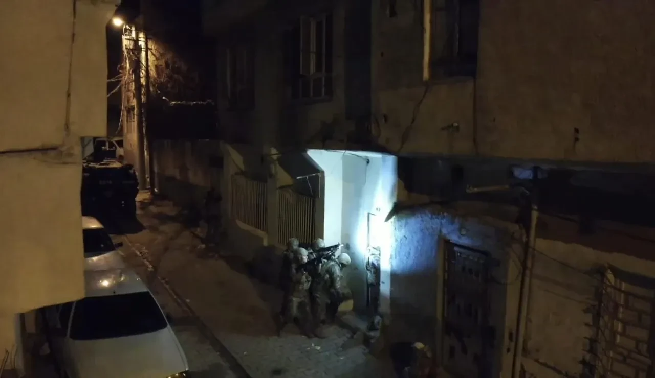 Şanlıurfa´da DEAŞ operasyonu: 4 tutuklama