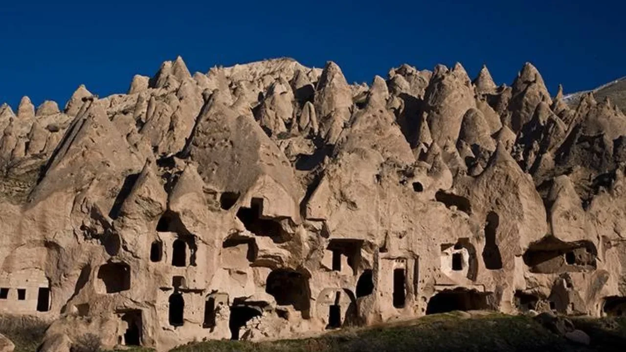 ZELVE-PAŞABAĞLAR ÖREN YERİ