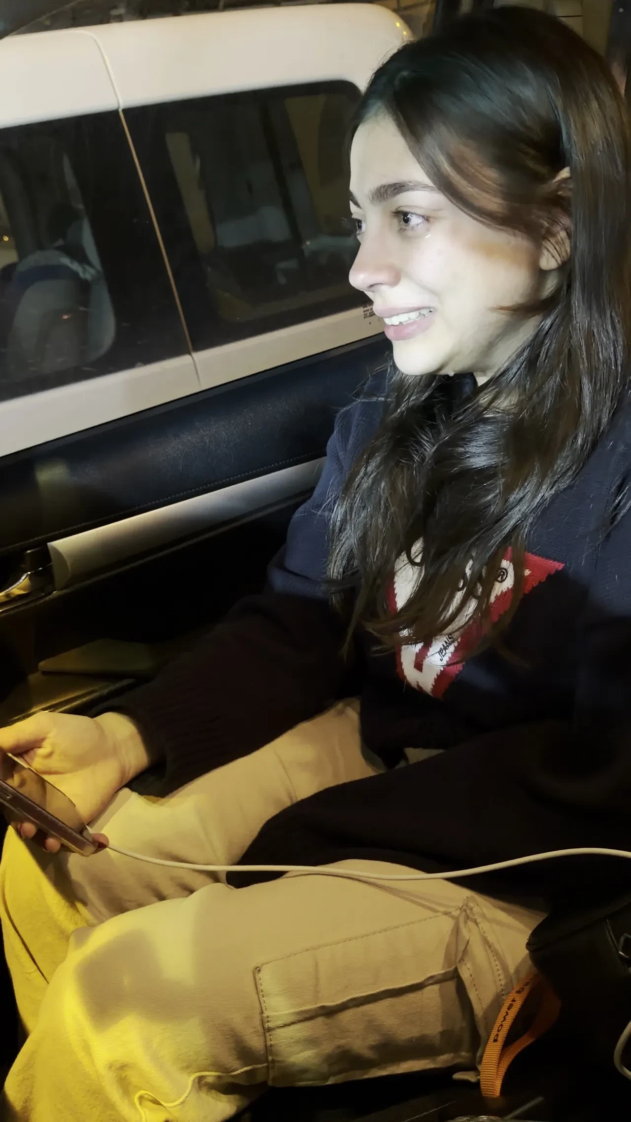 'Asrın Felaketinde' saklanan emanet: 'Üşümesin' diye montunu veren Albay ile Beliz’in duygusal görüşmesi!