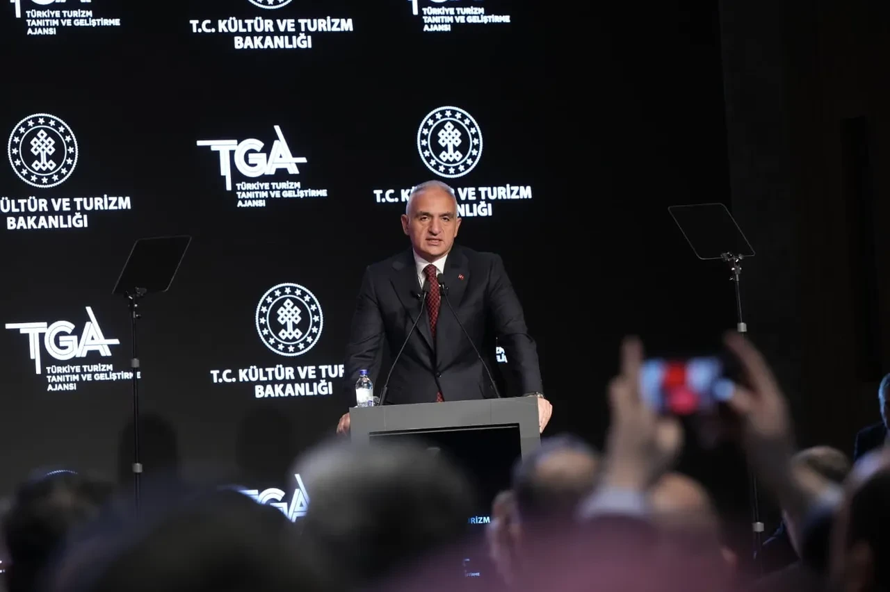 Bakan Ersoy: 2025'te 64 milyon ziyaretçi ağırladık