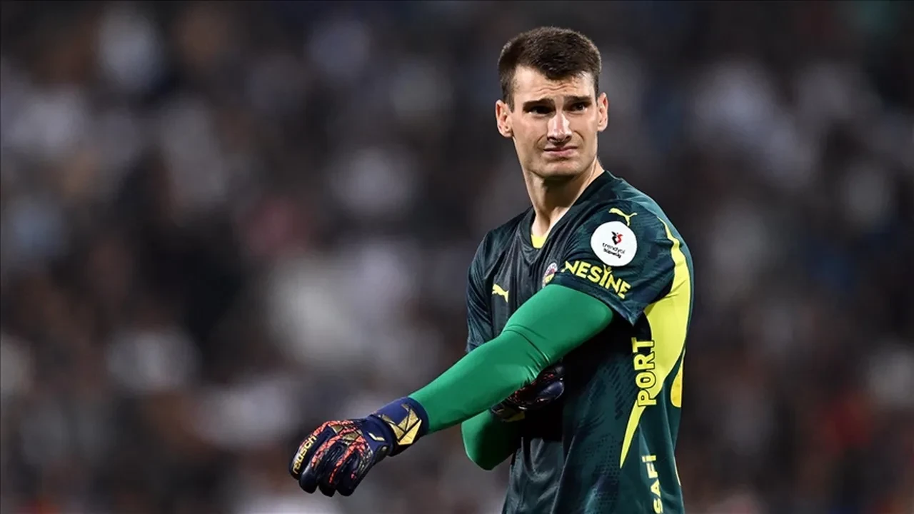 Dominik Livakovic imzayı attı: Fenerbahçe'de bir ayrılık daha gerçekleşti!