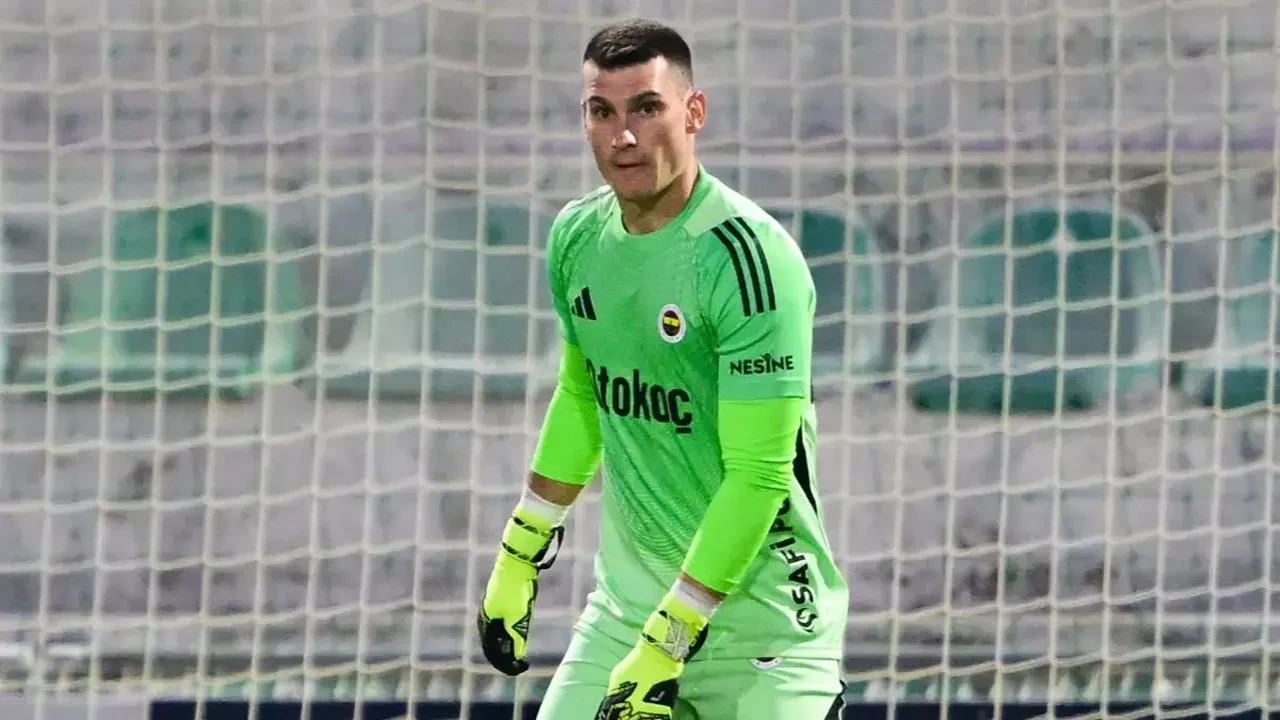 Dominik Livakovic imzayı attı: Fenerbahçe'de bir ayrılık daha gerçekleşti!