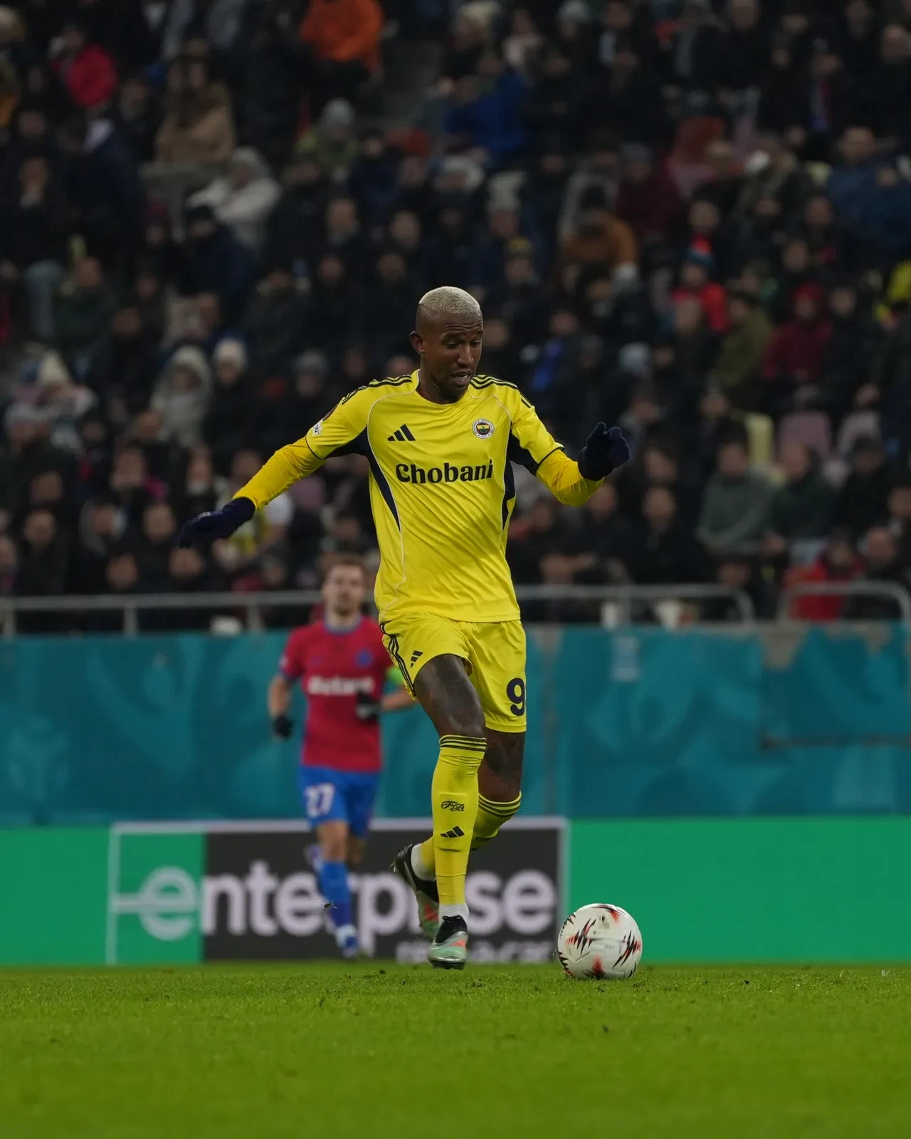 Fenerbahçe FCSB deplasmanında berabere kaldı: UEFA Avrupa Ligi'nde play-off zamanı!