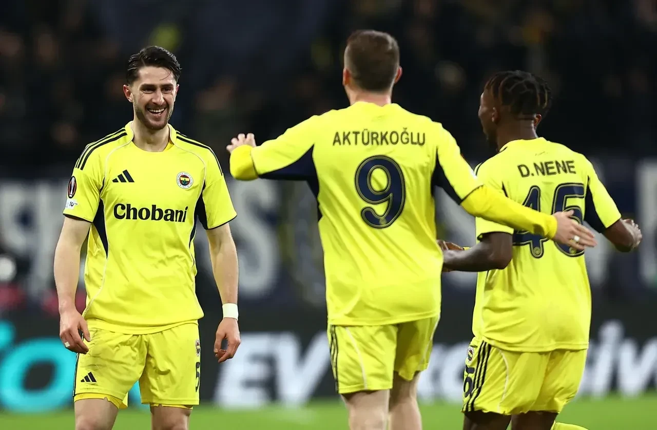 Fenerbahçe'nin FCSB beraberliğine Önder Özen'den net yorum: "Film koptu!"