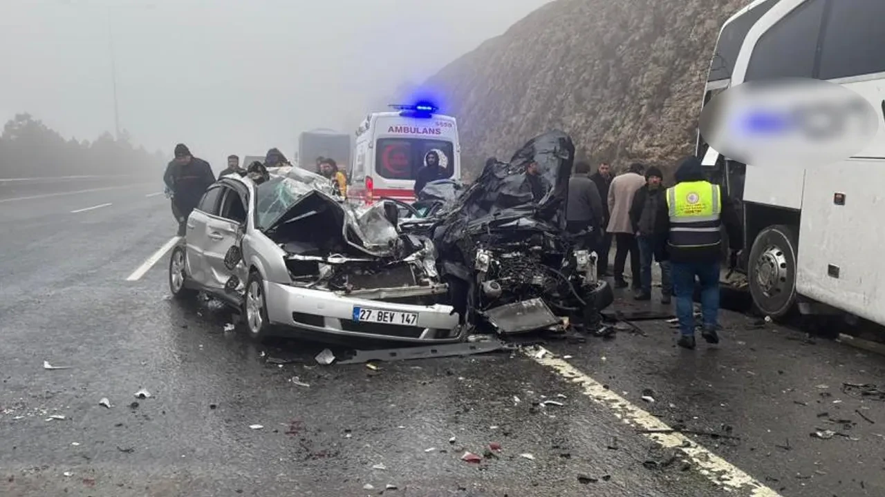 Gaziantep -Şanlıurfa yolunda zincirleme kaza! Ölü ve yaralılar var 