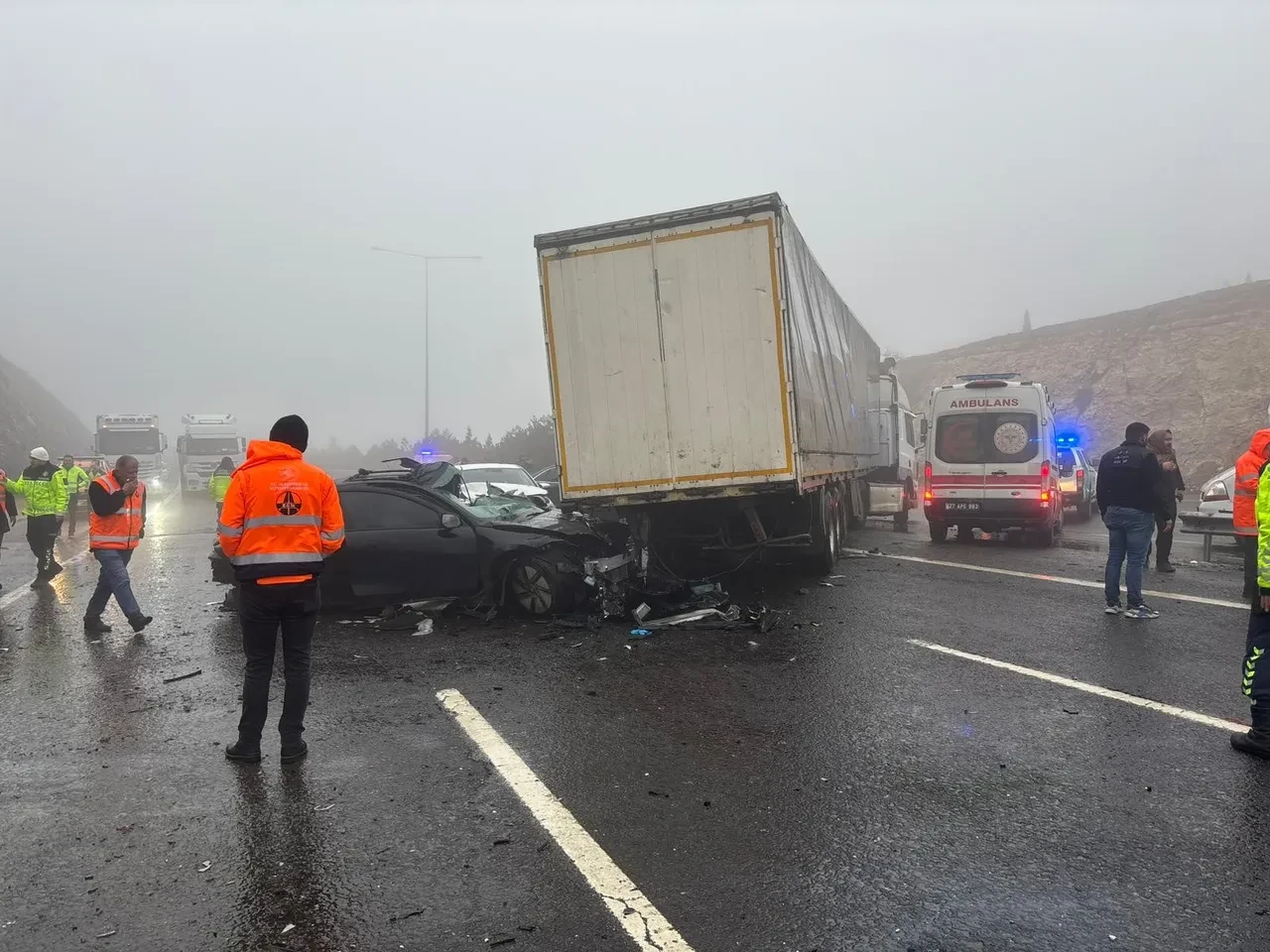 Gaziantep -Şanlıurfa yolunda zincirleme kaza! Ölü ve yaralılar var 