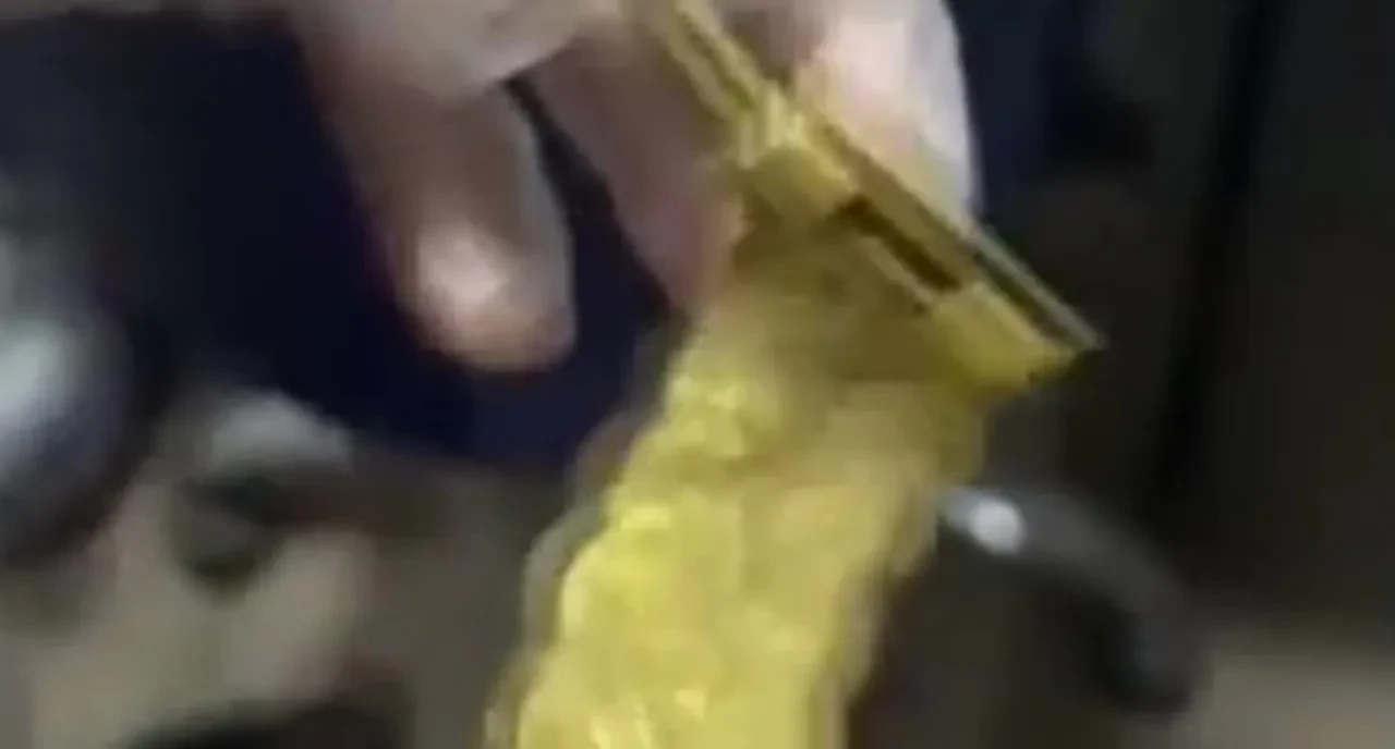 Güzellik merkezi maskesi düştü: Sahte altın üretmişler