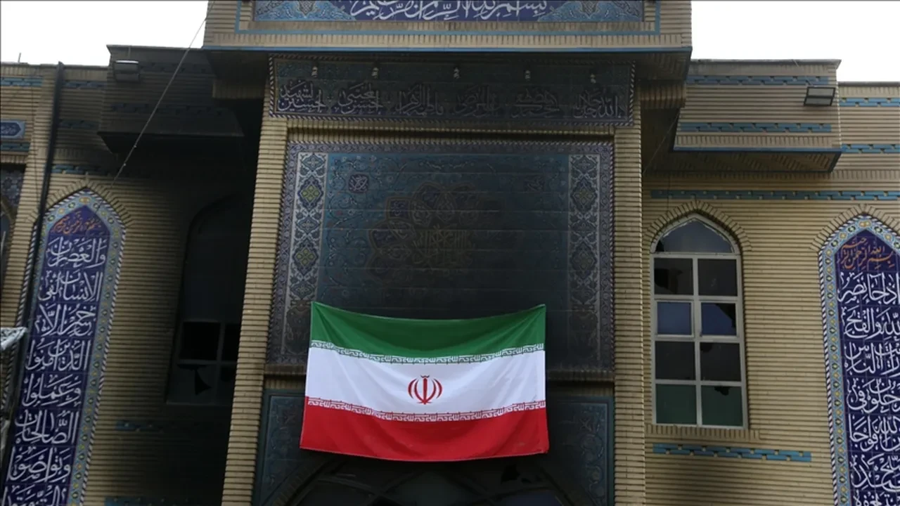 İran hedefi ileri taşıdı, Orta Doğu'nun tamamını uyardı: ABD üslerinin olduğu ülkeler vurulur