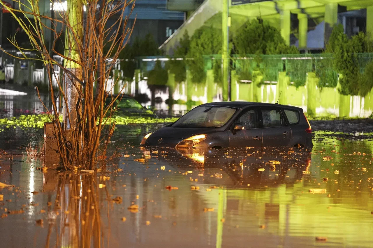 İzmir'de çamurlu su baraja karıştı: Su kesintisi saatleri açıklandı