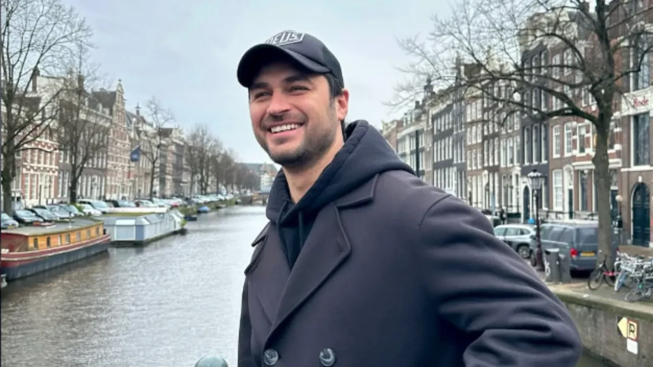 Kızılcık Şerbeti'nde yeni Fatih'i görüldü! Emre Dinler ve Seray Kaya'dan ilk kare geldi