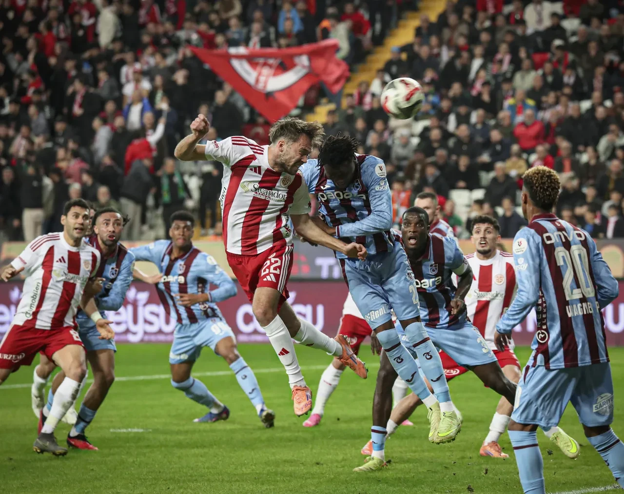 Trabzonspor Antalyaspor deplasmanında yara aldı: Akdeniz'de beraberlik!
