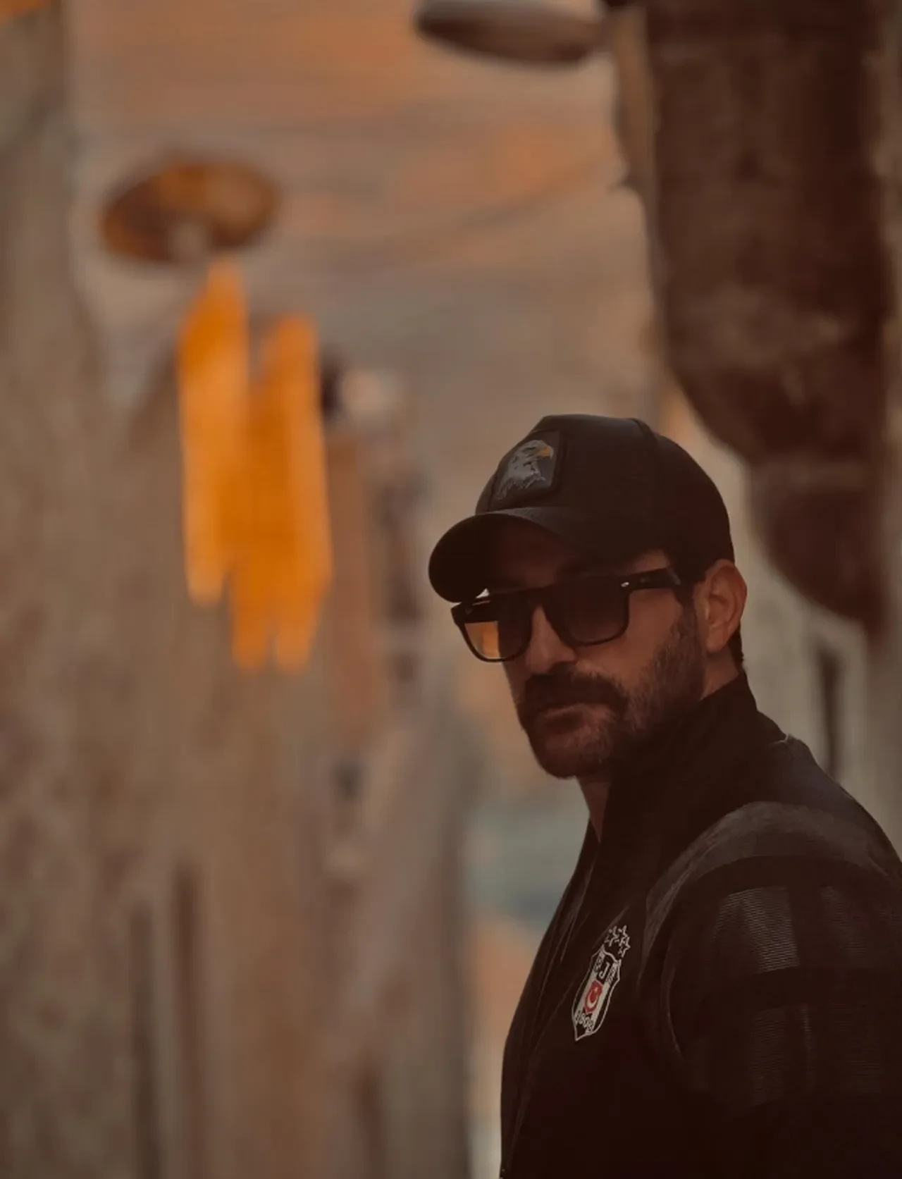 Uzak Şehir setinde kriz çıktı! Tokat videosu Burç Kümbetlioğlu'nu sinirlendirdi