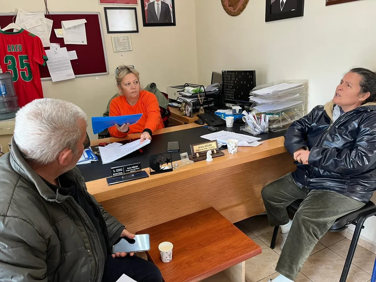 Babasının vasiyetiyle seçimlere girdi! Mobil Muhtar, Doğançay’ın ‘Tek Kraliçesi’ oldu!