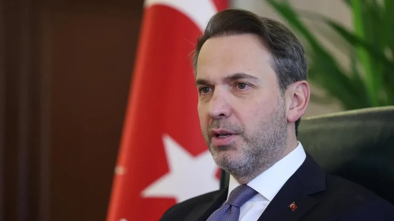 Bakan Bayraktar'dan enerji açıklaması: Doğal gaz ve elektriğin yarısı devletten