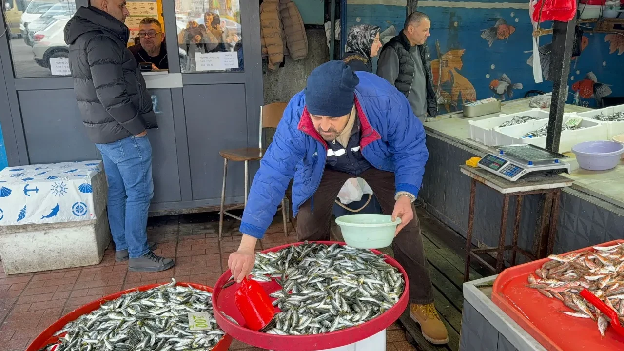 Balık fiyatları bu defa üzdü: Balıkçıların gözü hava durumunda