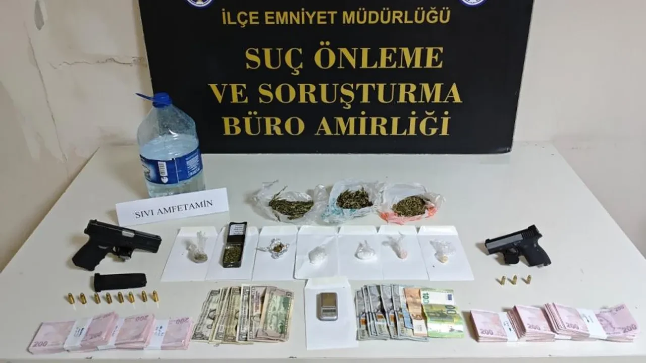 'Baron abla' pizzacı sandığı polislere yakalandı! Evindeki aramada her şey ortaya çıktı