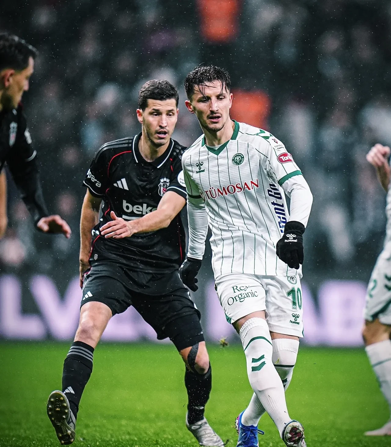 Beşiktaş Konyaspor'u mağlup etti: Yeni transfer Kristjan Asllani kırmızı kart gördü!