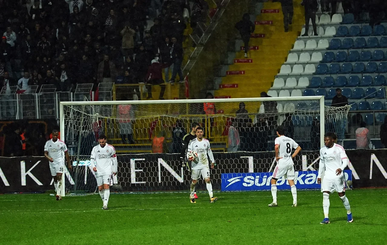 Beşiktaş sahasında Konyaspor'u ağırlıyor! Maç öncesi muhtemel 11'ler