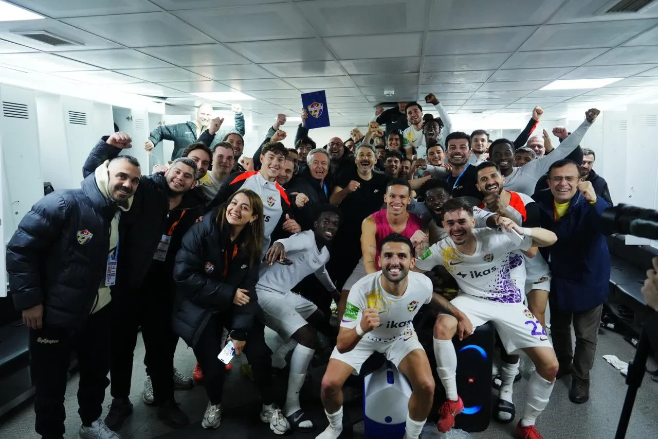 Eyüpspor'dan haftalar sonra Süper Lig galibiyeti: Son dakikalarda art arda goller!