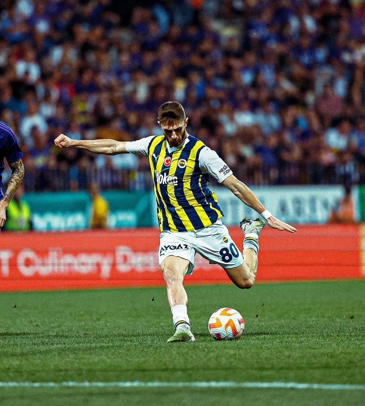 Fenerbahçe ve Beşiktaş'ın transfer hamleleri süreci değiştirdi: Galatasaray orta sahasında çarpıcı detay!